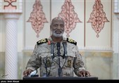 سردار محمد مارانی فرمانده قرارگاه مدینه منوره نیروی زمینی سپاه در کمک مومنانه قرارگاه مدینه نیروی زمینی سپاه در بندرعباس