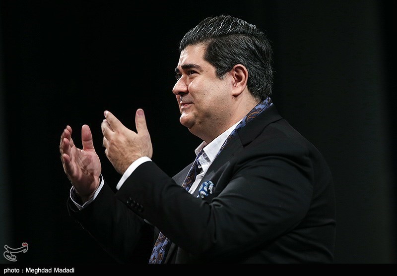 سالار عقیلی خواننده در اجرای سمفونی مقام حماسه