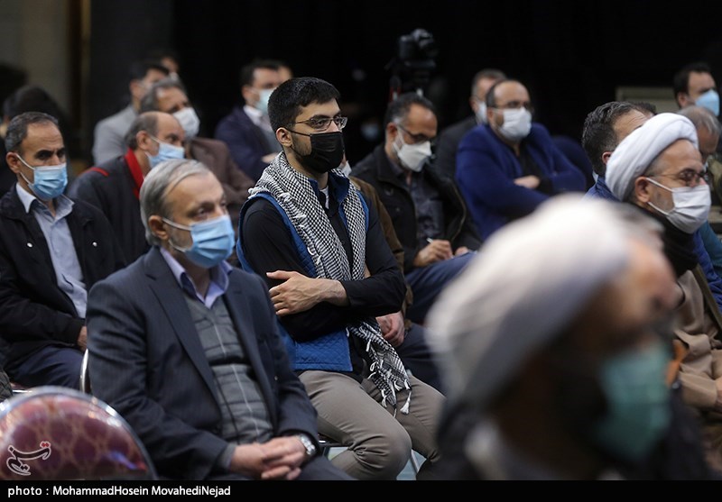 ویژه برنامه عَلَم در امتداد قلم