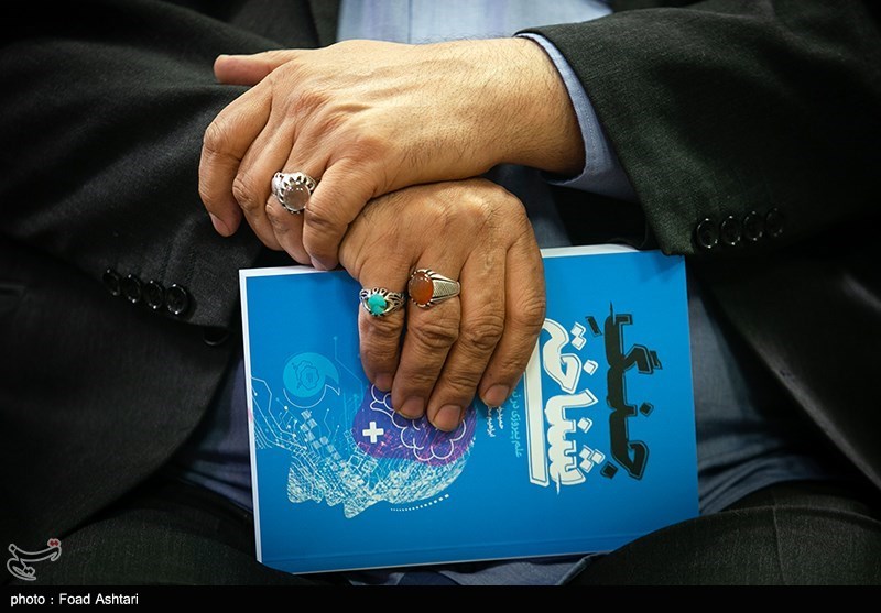 رونمایی از کتاب جنگ شناختی