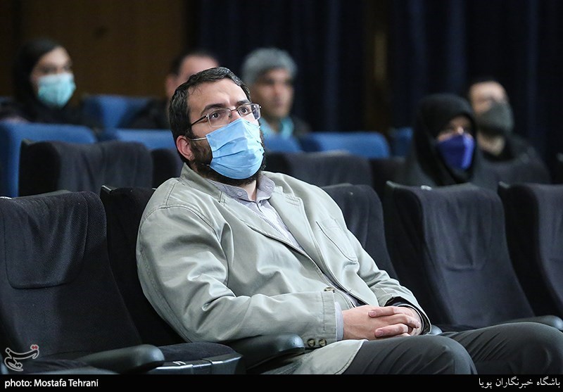 حضور محمد مهدی دادمان رئیس حوزه هنری درمراسم رونمایی از آلبوم موسیقی خاطره باز