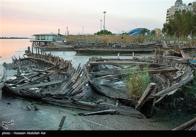 لنج های به گِل نشسته - آبادان