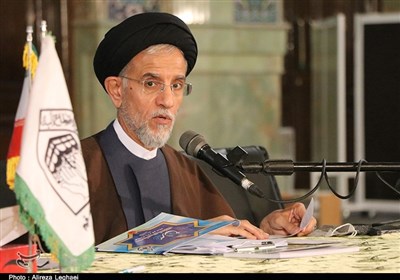 انقلاب اسلامی بر بستر عاشورا بنا شده/ملت ایران در اوج اقتدار جهانی است