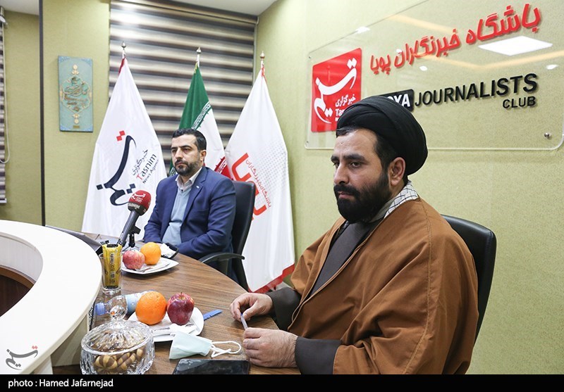 نشست بازخوانی موفقیت های اقتصادی انقلاب اسلامی با حضور محمد جواد توکلی دکترای اقتصادو هیات علمی موسسه آموزشی و پژوهشی امام خمینی (ره) و حجت الاسلام سید محمدرضا رضی مدرس قم