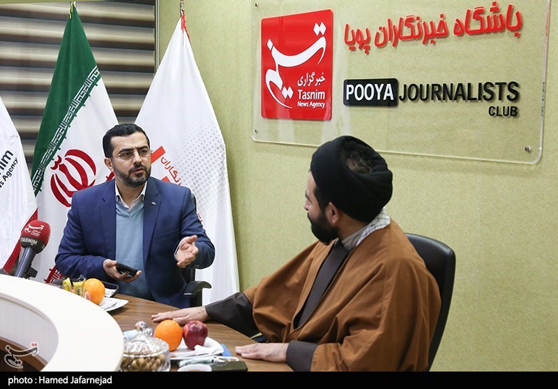 محمد جواد توکلی دکترای اقتصادو هیات علمی موسسه آموزشی و پژوهشی امام خمینی (ره) در نشست بازخوانی موفقیت های اقتصادی انقلاب اسلامی