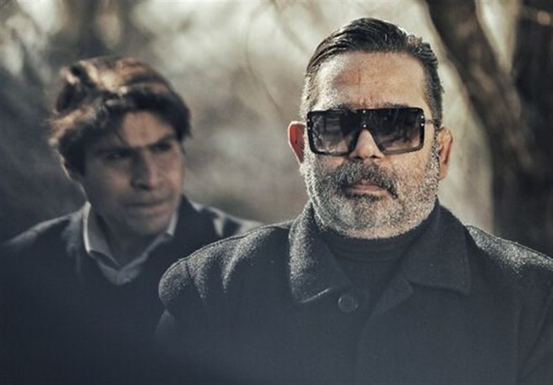 سریال بی همگان