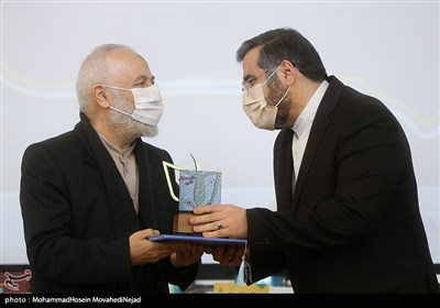 اختتامیه شانزدهمین جشنواره کتاب سال پاسداران اهل قلم