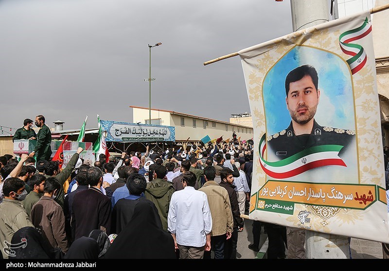 تشییع و تدفین پیکر شهید مدافع حرم احسان کربلایی پور