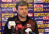 ساغلام: می‌خواهیم فصل پردردسرمان را با پیروزی مقابل پرسپولیس تمام کنیم/ سخت‌ترین زمان را در تاریخ تراکتور تجربه کردیم