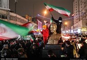 شادی مردم تهران پس از صعود تیم ملی فوتبال به جام جهانی