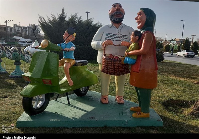 نصب 170 نماد نوروزی در میدان  و معابر اصلی شهر اراک