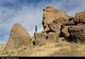 پیکره سنگی باباداوود عنبران 