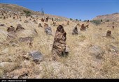 بقاع متبرکه و گورستان تاریخی هفت گنبدان عنبران 