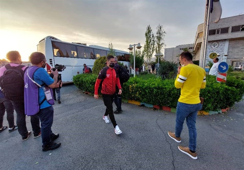 تیم فوتبال پرسپولیس , تیم فوتبال هوادار , یحیی گلمحمدی ,