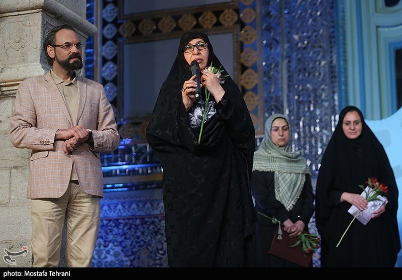 شب محققان و راویان انقلاب و دفاع مقدس