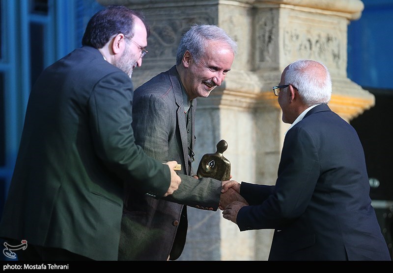 شب محققان و راویان انقلاب و دفاع مقدس