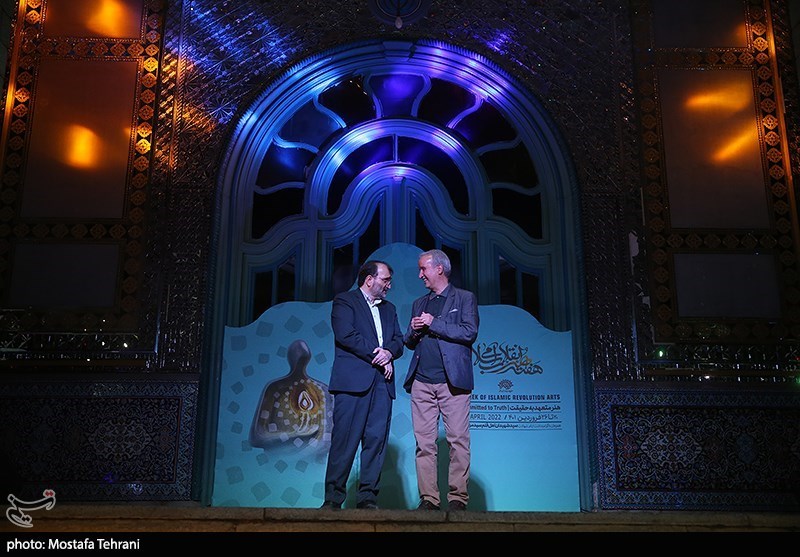 شب محققان و راویان انقلاب و دفاع مقدس