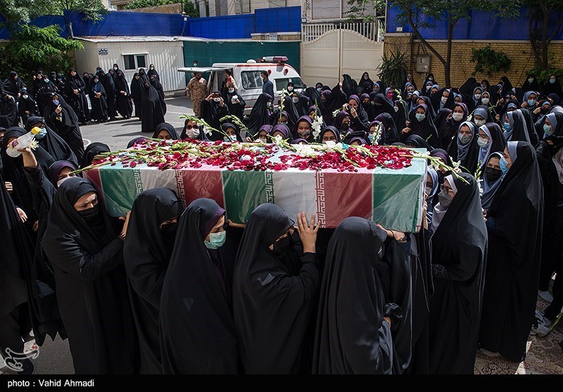 مراسم استقبال از پیکرمطهر شهید گمنام در دبیرستان شاهد امام حسین (ع)