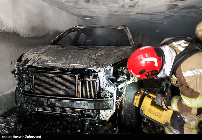 آتش سوزی  در ساختمان مسکونی در خیابان میرزای شیرازی
