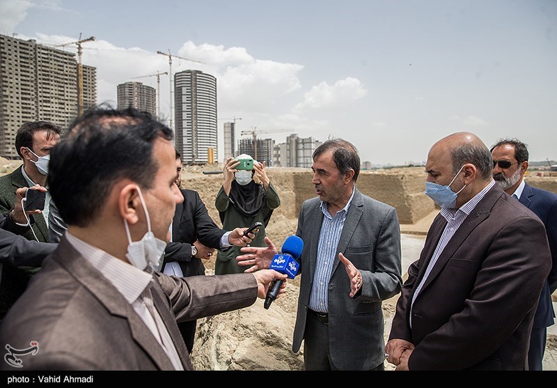 بازدید معاون دادستان کشور از باغ گیاه‌شناسی و کارگاه احداث برج‌های مشرف به باغ