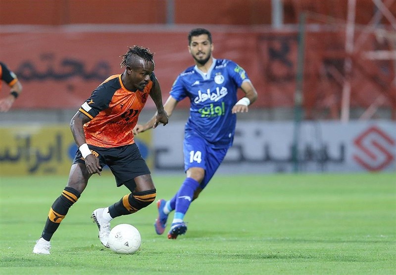 منشا با مس رفسنجان توافق کرد/ حضور آقای گل لیگ در پرسپولیس منتفی شد