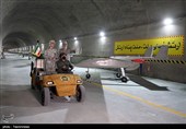 بازدید رییس ستاد کل نیروهای مسلح و فرمانده کل ارتش جمهوری اسلامی ایران از پایگاه پهپادی