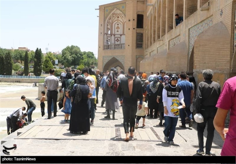 استانداری اصفهان , ورزشگاه نقش‌جهان اصفهان , 