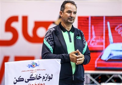 زوار: اقدام برخی از اعضای هیئت رئیسه برای قهرمانی تیم‌هایشان بود/ فدراسیون ریسک همکاری با مربیان جوان را بپذیرد