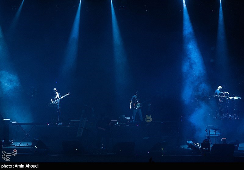 کنسرت رضا صادقی در سالن رویال هال هتل اسپیناس پالاس