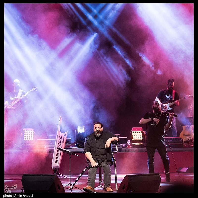 کنسرت رضا صادقی در سالن رویال هال هتل اسپیناس پالاس