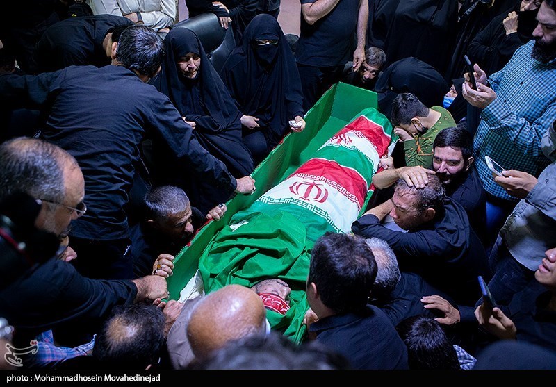 مراسم وداع با پیکر شهید مدافع حرم مصطفی مهدوی نژاد