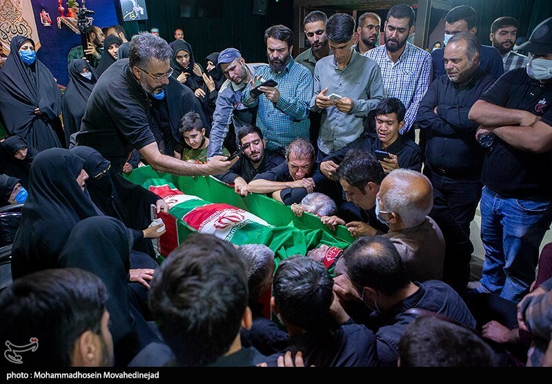 مراسم وداع با پیکر شهید مدافع حرم مصطفی مهدوی نژاد