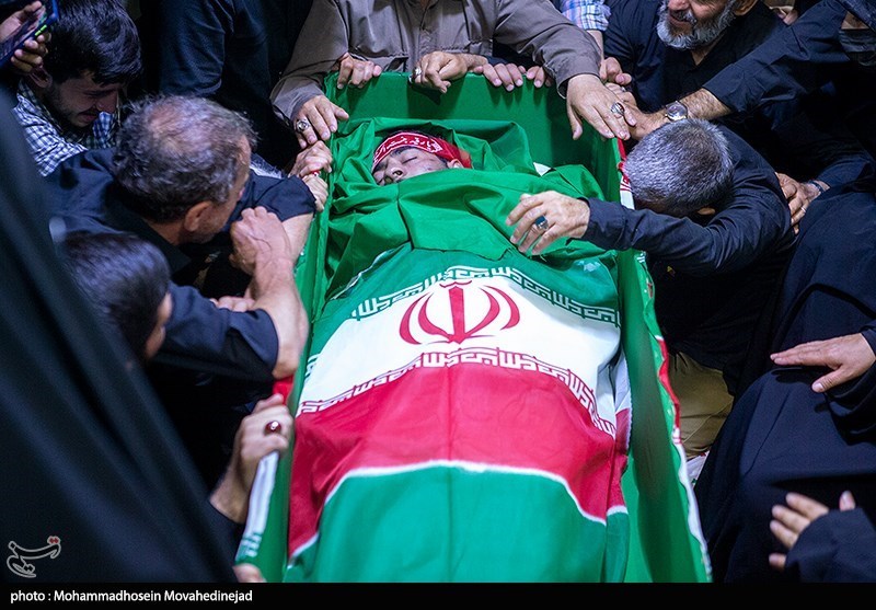 مراسم وداع با پیکر شهید مدافع حرم مصطفی مهدوی نژاد