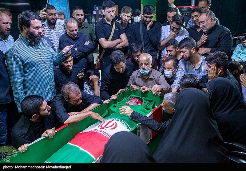 مراسم وداع با پیکر شهید مدافع حرم مصطفی مهدوی نژاد