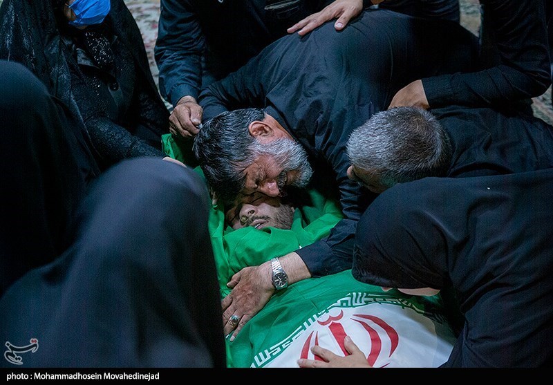 مراسم وداع با پیکر شهید مدافع حرم مصطفی مهدوی نژاد