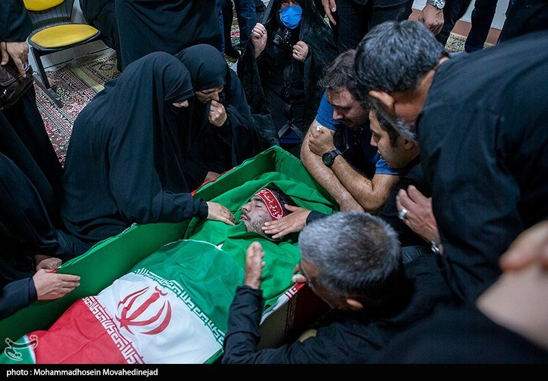 مراسم وداع با پیکر شهید مدافع حرم مصطفی مهدوی نژاد