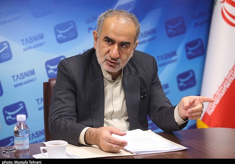 هدایت نقدینگی به تولید با «اوراق ریالی قابل تبدیل به ارز» با انتشار اوراق ریالی قابل تبدیل به ارز، نقدینگی از بازارهای غیرمولد به سمت تولید هدایت می‌شود. 7 دقیقه پیش