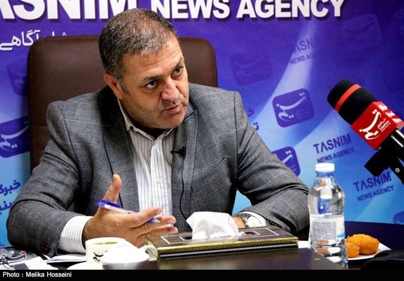 مدیرعامل باشگاه آلومینیوم اراک: استادیوم کامل واگذار نشده است/ فصل قبل ناداوری‌های 7 امتیاز از تیم گرفت + فیلم