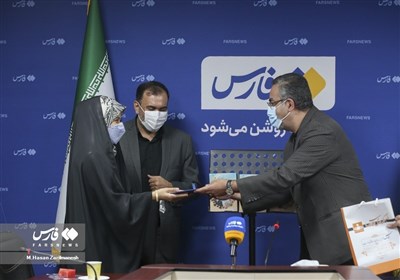 "خبرگزاری تسنیم" رتبه اول جشنواره "کرونا روایت" را کسب کرد