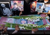 صبح یکشنبه پیکر  شهید مدافع حرم سردار عبدالله اسکندری با استقبال گسترده مردم و مسئولین وارد شهرستان لامرد شد.