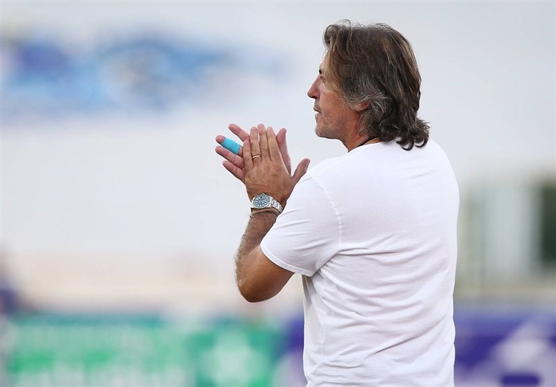 تیم فوتبال سپاهان اصفهان , تیم فوتبال استقلال ,