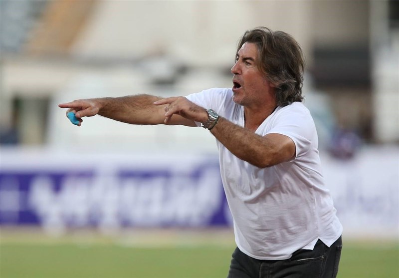 تیم فوتبال سپاهان اصفهان , تیم فوتبال استقلال ,