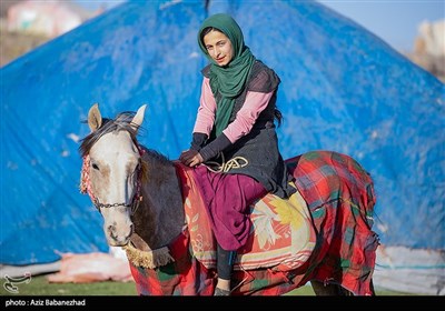 ییلاق عشایر سلسله و دلفان در کوهپایه های گرین - لرستان