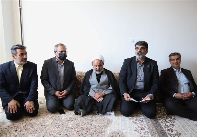 هفته دولت شازند