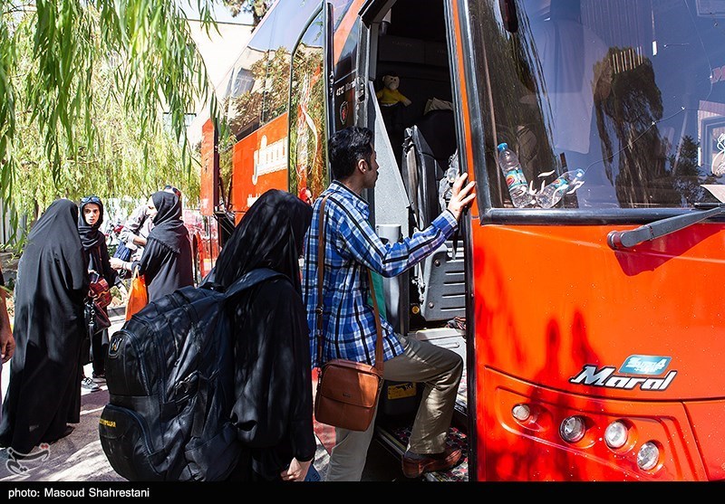 بدرقه کاروان هنرمندان به کربلا