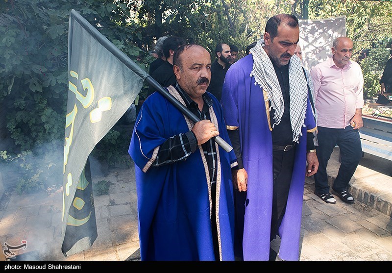 بدرقه کاروان هنرمندان به کربلا