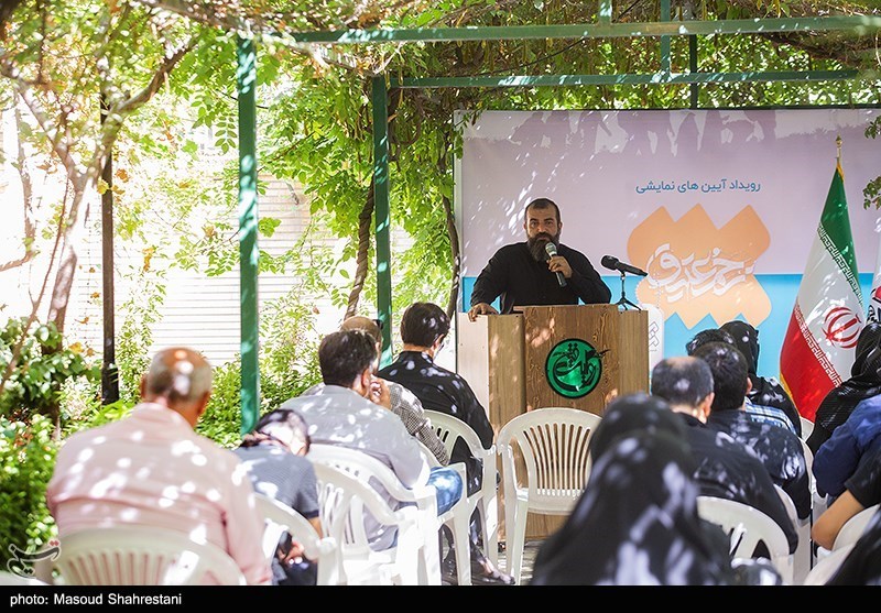 بدرقه کاروان هنرمندان به کربلا