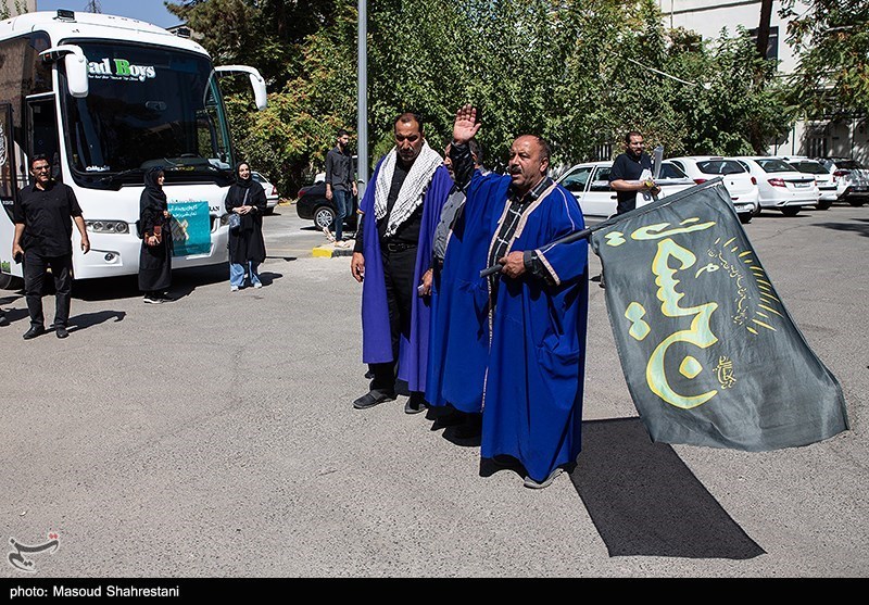 بدرقه کاروان هنرمندان به کربلا