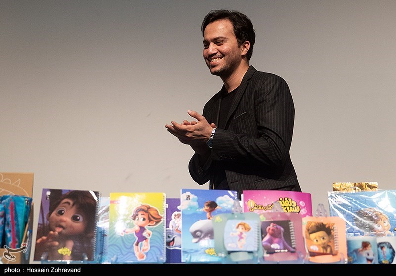 رونمایی از محصولات جانبی انیمیشن پسردلفینی