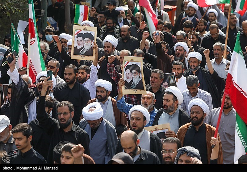 راهپیمائی مردم  قم در محکومیت اغتشاشات اخیر